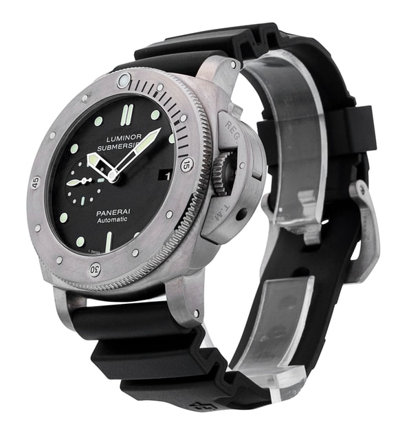 Panerai Luminor Submersible PAM00305 Image 2